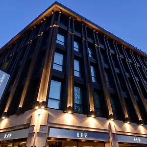 Otel Cusani ****