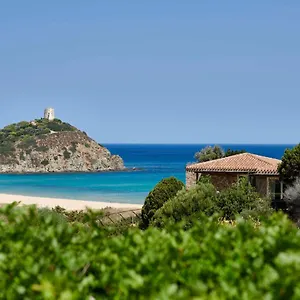 Semesteranläggning (resort) Baia Di Sardinia, Curio Collection By Hilton, Chia